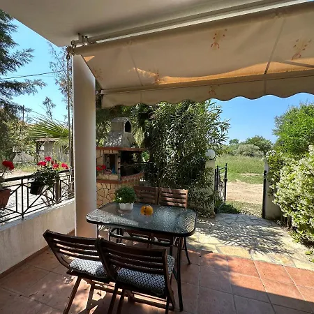 Charming Classic Greek Maisonette Juliana Your Idyllic Retreat In Nikiti, Halki Apartment Nikiti (Sithonia)